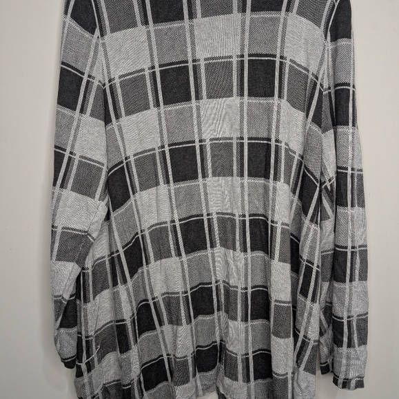 Leo & Nicole Plaid Open Front Cardigan Sweater Gray Black Women’s 2X (Fits 1X) - Picture 6 of 8
